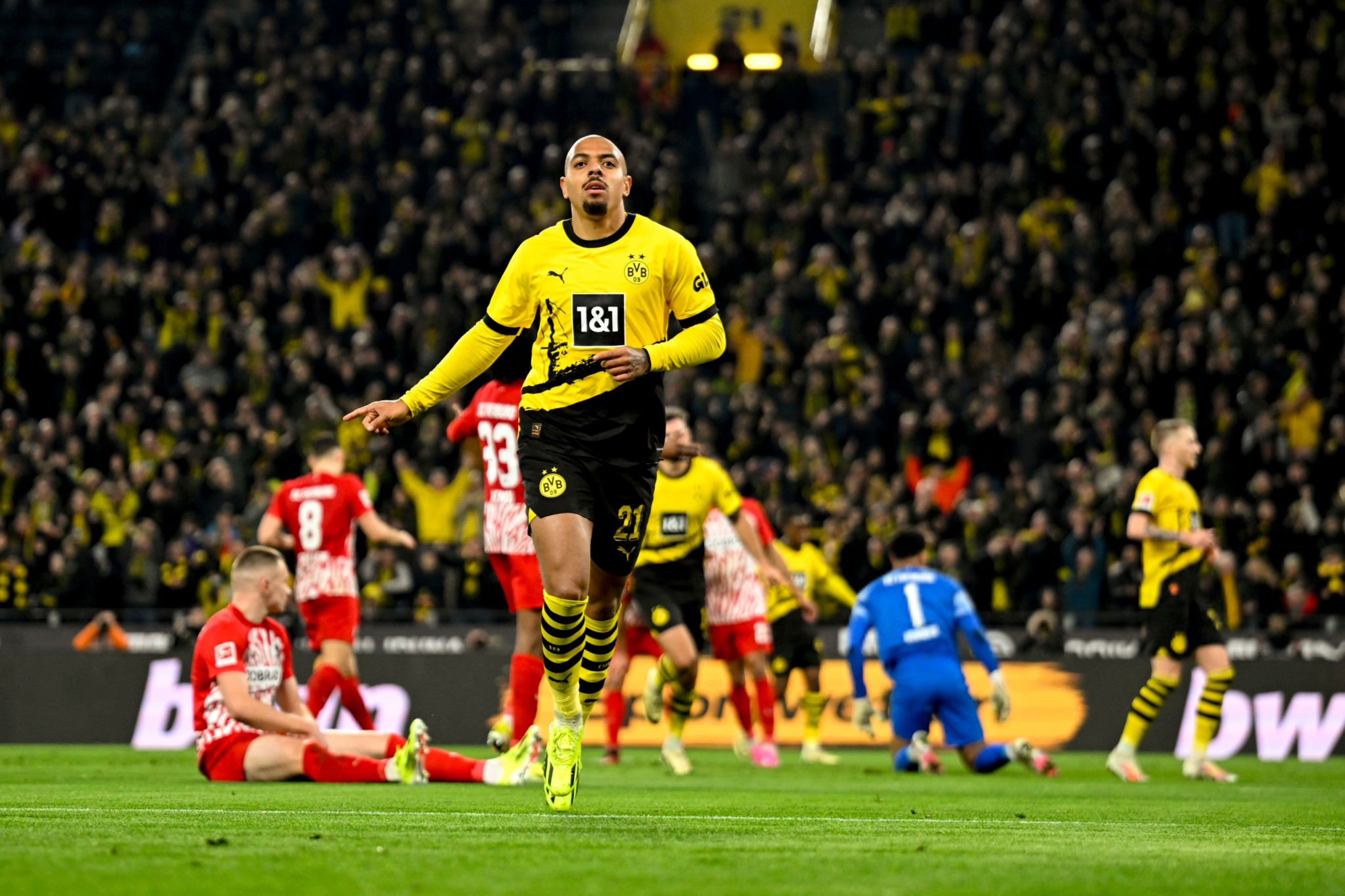 B体育体育注册-抢眼进球！弗赖堡球员助球队取得胜利