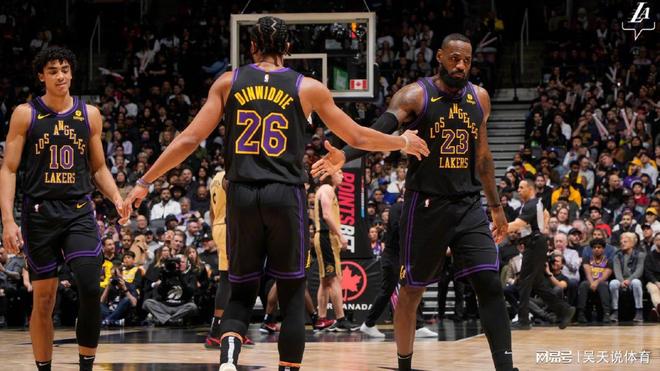 B体育体育网页版-奇才防守稳健，掀翻对手的围攻