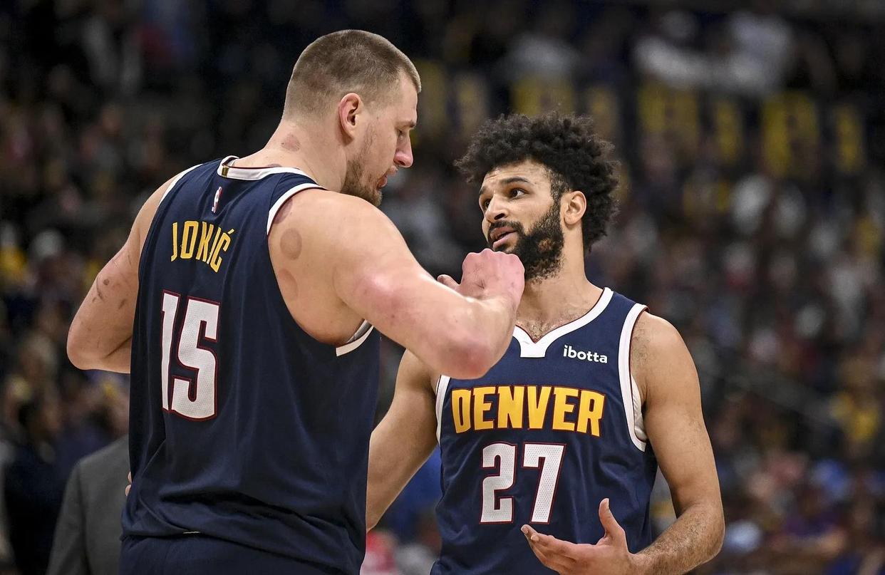 奇才防守稳健,掀翻对手的围攻 奇才防守稳健,掀翻对手的围攻