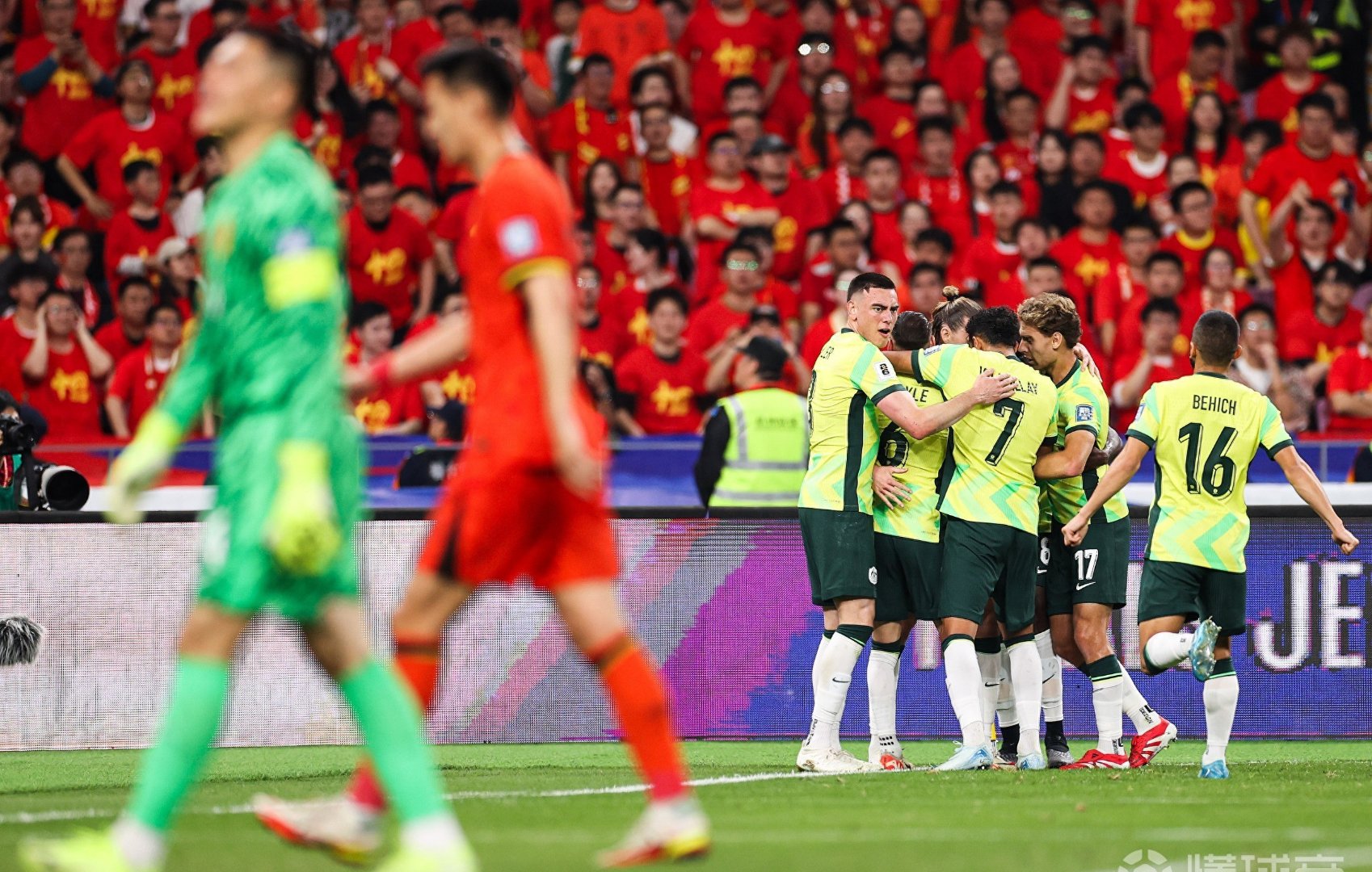 亚洲足球联赛开幕战紧张激烈,精彩连连的简单介绍 亚洲足球联赛开幕战紧张激烈,精彩连连的简单介绍