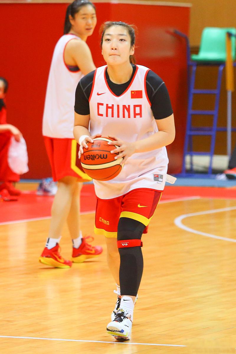 关于女子篮球联赛迎来新生力量，豪气初现的信息