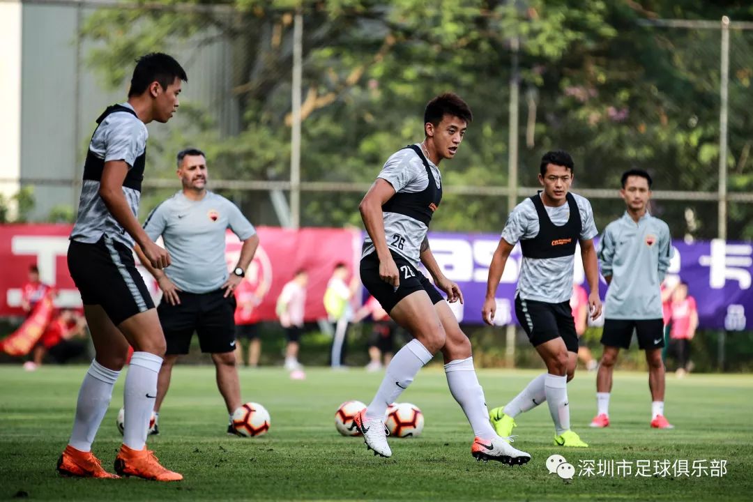 重庆男篮迎战劲旅,全力以赴备战 重庆男篮迎战劲旅,全力以赴备战