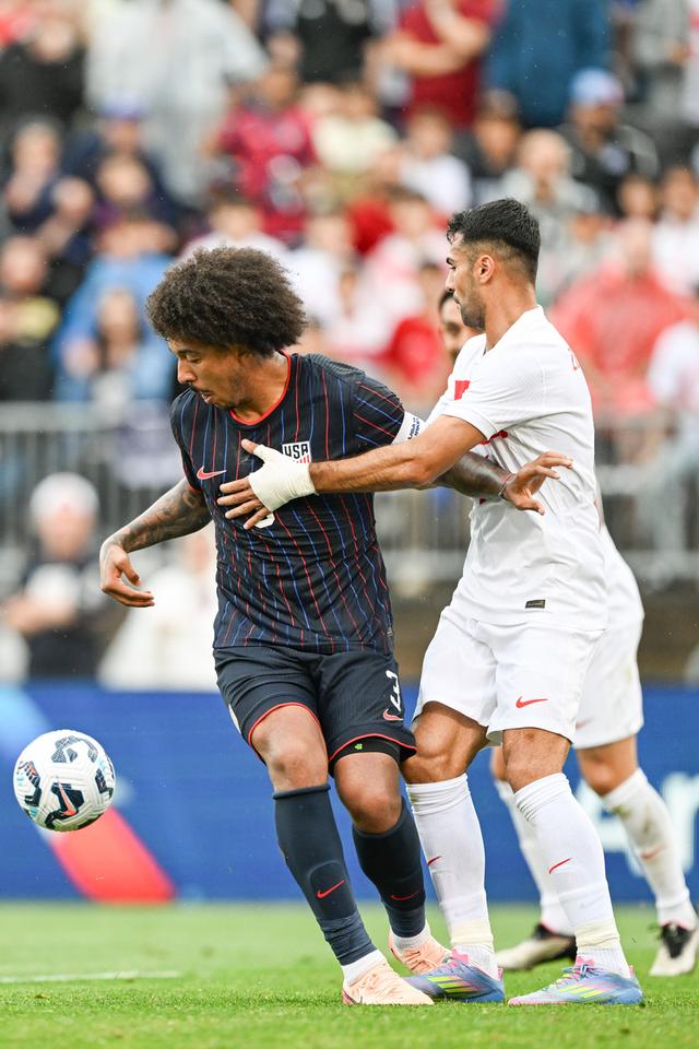 包含希腊边前卫关键传球,率队晋级欧国大赛半决赛的词条 包含希腊边前卫关键传球,率队晋级欧国大赛半决赛的词条