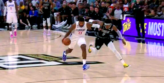 B体育体育官网入口-马刺遭遇两连败，波波维奇怒怼主力球员表现不佳的简单介绍