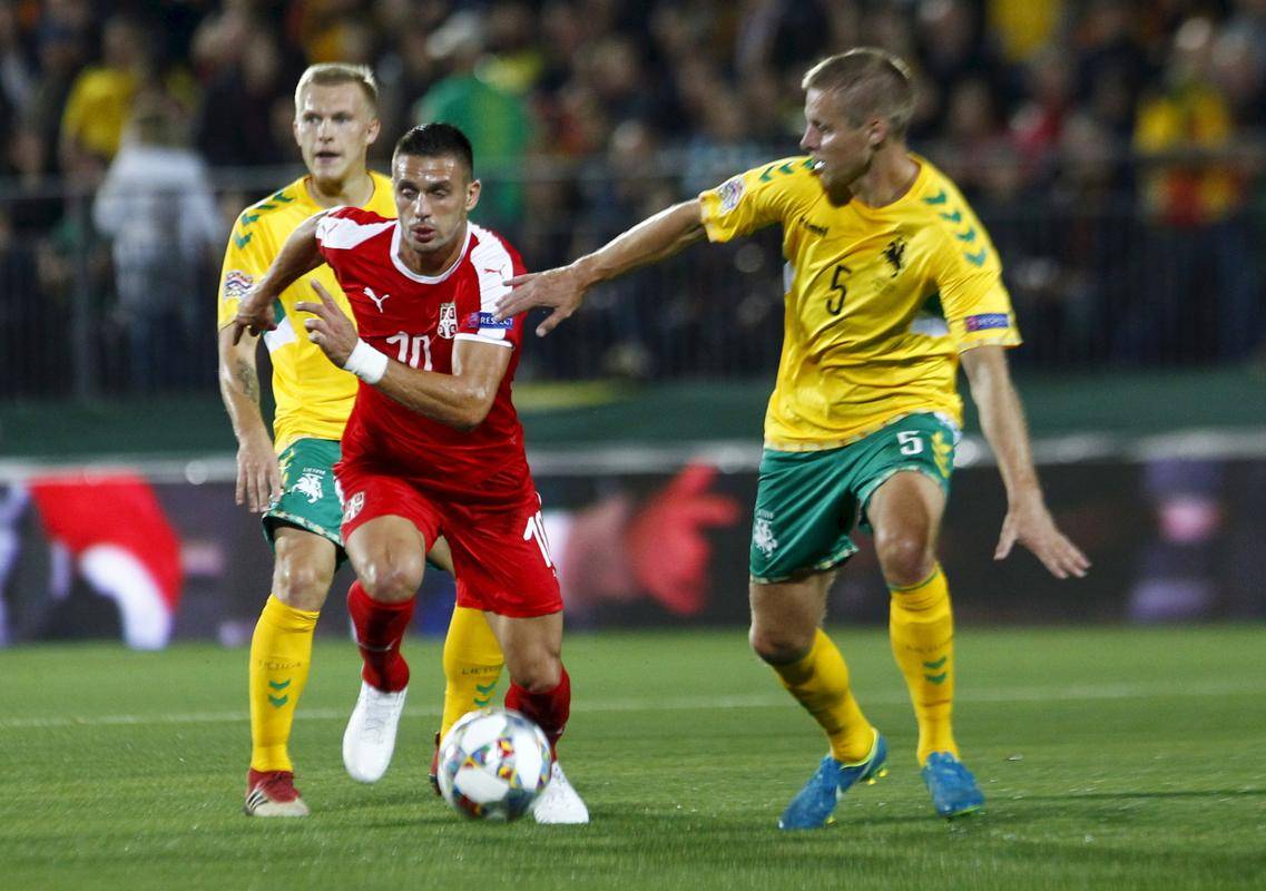 包含阿尔巴尼亚队在欧预赛中获得不败战绩的词条 包含阿尔巴尼亚队在欧预赛中获得不败战绩的词条